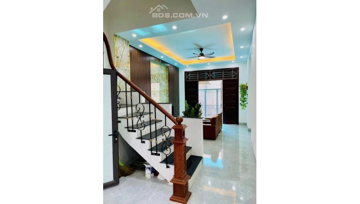 Bán nhà Nam Từ Liêm 58m2, MT 5,5m. Đủ Nội Thất. Chỉ 4,75 Tỷ 0975553795